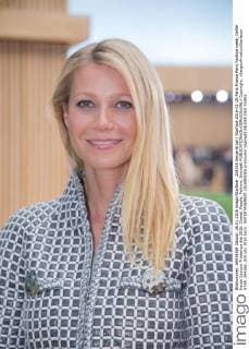 204265 Serge Arnal Starface 2016-01-26 Paris France Paris Fashion week. Defilé Haute Couture Printemps été 2016. Chanel. People. Paltrow, Gwyneth  Copyright: xSergexArnalx xStarfacex STAR_204265_029
