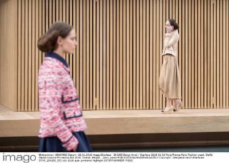 204265 Serge Arnal Starface 2016-01-26 Paris France Paris Fashion week. Defilé Haute Couture Printemps été 2016. Chanel. People. _sans_perso  Copyright: xSergexArnalx xStarfacex STAR_204265_053