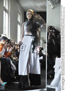 Paris Fashion Week - Stephane Rolland Modenschau 204273 Julien de Rosa Starface 2016-01-26 Paris France Paris Fashion week. Defilé Haute Couture Printemps été 2016. Stéphane Rolland. _sans_perso  Copyright: xJulienxdexRosax xStarfacex STAR_204273_007