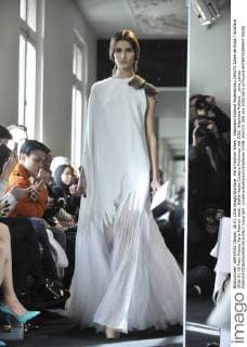 Paris Fashion Week - Stephane Rolland Modenschau 204273 Julien de Rosa Starface 2016-01-26 Paris France Paris Fashion week. Defilé Haute Couture Printemps été 2016. Stéphane Rolland. _sans_perso  Copyright: xJulienxdexRosax xStarfacex STAR_204273_008