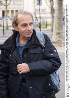 Paris Fashion Week - Michel Houellebecq bei Armani Show Michel Houellebecq - Paris Fashion Week, Modenschau Armani - 26 01 2016 JBAutissier Panoramic 