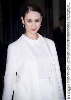 Paris Fashion Week - Prominente bei der Armani Modenschau Olga Kurylenko - Paris Fashion Week, Modenschau Giorgio Armani - 26 01 2016 JBAutissier Panoramic 