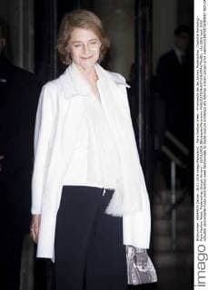 Paris Fashion Week - Prominente bei der Armani Modenschau Charlotte Rampling - Paris Fashion Week, Modenschau Giorgio Armani - 26 01 2016 JBAutissier Panoramic 