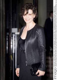 Paris Fashion Week - Prominente bei der Armani Modenschau Juliette Binoche - Paris Fashion Week, Modenschau Giorgio Armani - 26 01 2016 JBAutissier Panoramic 