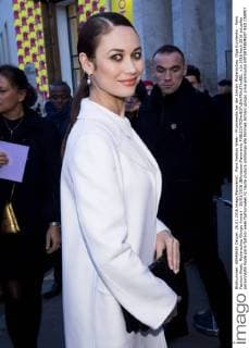Paris Fashion Week - Prominente bei der Armani Modenschau Olga Kurylenko - Paris Fashion Week, Modenschau Giorgio Armani - 26 01 2016 JBAutissier Panoramic 