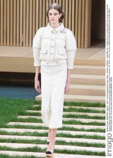 PARIS, FRANCE - JANUARY 26: (CHINA OUT) A model walks the runway during the Chanel Spring Summer 2016 show as part of Paris Fashion Week on January 26, 2016 in Paris, France.  CFP478736252