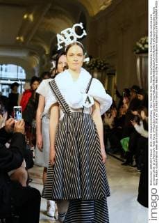 Paris Fashion Week - Bowie Wong Modenschau Bowie Wong Haute couture paris printemps 2016. at Le Peninsula Hotel Paris, 644 cordon press Cordon Press  alfonsoxjimenezxvalero Bowie Wong, Haute couture Fashion week paris printemps 2016