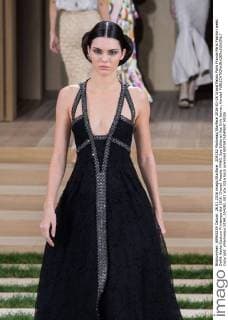 204282 Marineau Starface 2016-01-26 Grand Palais Paris France Paris Fashion week. Defilé Haute Couture Printemps été 2016. Chanel. People. PANO. Spe Editorial Use Only Jenner, Kendall  Copyright: xMarineaux STAR_204282_087