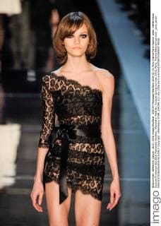 204294 Marineau Starface 2016-01-26 Paris France Paris Fashion week. Defilé Haute Couture Printemps été 2016 Alexandre Vauthier. Alexandre Vauthier, Couture spring-summer 2016, Paris, France Editorial use only _sans_perso  Copyright: xMarineaux STAR_204294_012