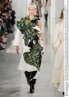 204314 Marineau Starface 2016-01-27 Hotel National des Arts 129 rue de Paris France Paris Fashion week. Defilé Haute Couture Printemps été 2016 Maison Margiela. Maison Margiela, Couture spring-summer 2016, Paris, France Editorial use only _sans_perso  Copyright: xMarineaux STAR_204314_006