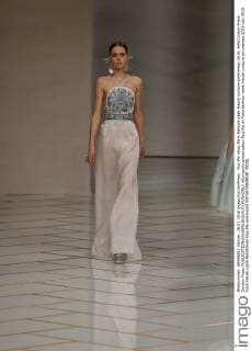 Guo Pei show Paris fashion week Haute couture primtemps 2016, 644 Cordon Press Cordon Press  alfonsoxjimenezxvalero Guo Pei at Paris fashion week Haute couture primtemps 2016