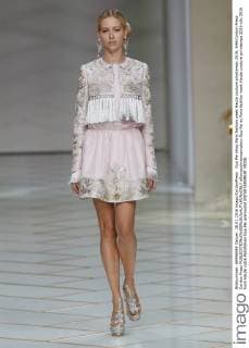 Guo Pei show Paris fashion week Haute couture primtemps 2016, 644 Cordon Press Cordon Press  alfonsoxjimenezxvalero Guo Pei at Paris fashion week Haute couture primtemps 2016