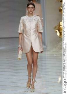 Guo Pei show Paris fashion week Haute couture primtemps 2016, 644 Cordon Press Cordon Press  alfonsoxjimenezxvalero Guo Pei at Paris fashion week Haute couture primtemps 2016