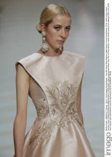 Guo Pei show Paris fashion week Haute couture primtemps 2016, 644 Cordon Press Cordon Press  alfonsoxjimenezxvalero Guo Pei at Paris fashion week Haute couture primtemps 2016