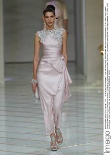 Guo Pei show Paris fashion week Haute couture primtemps 2016, 644 Cordon Press Cordon Press  alfonsoxjimenezxvalero Guo Pei at Paris fashion week Haute couture primtemps 2016