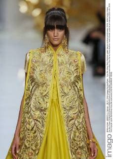Guo Pei show Paris fashion week Haute couture primtemps 2016, 644 Cordon Press Cordon Press  alfonsoxjimenezxvalero Guo Pei at Paris fashion week Haute couture primtemps 2016