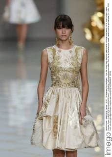 Guo Pei show Paris fashion week Haute couture primtemps 2016, 644 Cordon Press Cordon Press  alfonsoxjimenezxvalero Guo Pei at Paris fashion week Haute couture primtemps 2016