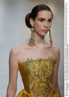 Guo Pei show Paris fashion week Haute couture primtemps 2016, 644 Cordon Press Cordon Press  alfonsoxjimenezxvalero Guo Pei at Paris fashion week Haute couture primtemps 2016