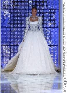 Guo Pei show Paris fashion week Haute couture primtemps 2016, 644 Cordon Press Cordon Press  alfonsoxjimenezxvalero Guo Pei at Paris fashion week Haute couture primtemps 2016