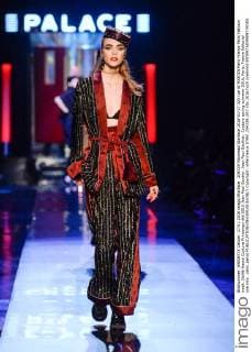 204339 Marineau Starface 2016-01-27 325 rue St MARTIN Paris France Paris Fashion week. Defilé Haute Couture Printemps été 2016 Jean Paul Gautier. Jean Paul Gaultier, Couture spring-summer 2016, Paris, France Editorial use only _sans_perso  Copyright: xMarineaux STAR_204339_007
