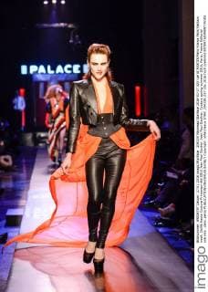 204339 Marineau Starface 2016-01-27 325 rue St MARTIN Paris France Paris Fashion week. Defilé Haute Couture Printemps été 2016 Jean Paul Gautier. Jean Paul Gaultier, Couture spring-summer 2016, Paris, France Editorial use only _sans_perso  Copyright: xMarineaux STAR_204339_057