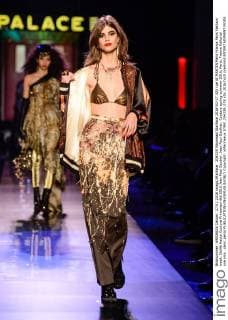 204339 Marineau Starface 2016-01-27 325 rue St MARTIN Paris France Paris Fashion week. Defilé Haute Couture Printemps été 2016 Jean Paul Gautier. Jean Paul Gaultier, Couture spring-summer 2016, Paris, France Editorial use only _sans_perso  Copyright: xMarineaux STAR_204339_078