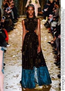 204338 Marineau Starface 2016-01-27 Hotel Salomon de Rothschild - 11 Ru Paris France Paris Fashion week. Defilé Haute Couture Printemps été 2016 Valentino. Valentino, Couture spring-summer 2016, Paris, France _sans_perso  Copyright: xMarineaux STAR_204338_016