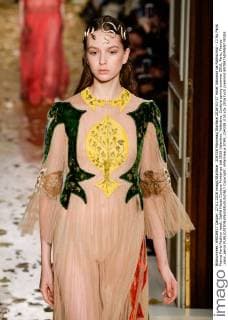 204338 Marineau Starface 2016-01-27 Hotel Salomon de Rothschild - 11 Ru Paris France Paris Fashion week. Defilé Haute Couture Printemps été 2016 Valentino. Valentino, Couture spring-summer 2016, Paris, France _sans_perso  Copyright: xMarineaux STAR_204338_018