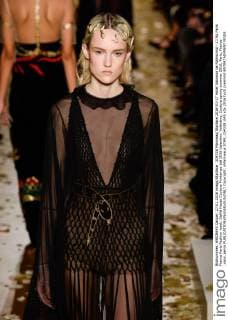 204338 Marineau Starface 2016-01-27 Hotel Salomon de Rothschild - 11 Ru Paris France Paris Fashion week. Defilé Haute Couture Printemps été 2016 Valentino. Valentino, Couture spring-summer 2016, Paris, France _sans_perso  Copyright: xMarineaux STAR_204338_045