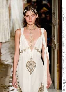 204338 Marineau Starface 2016-01-27 Hotel Salomon de Rothschild - 11 Ru Paris France Paris Fashion week. Defilé Haute Couture Printemps été 2016 Valentino. Valentino, Couture spring-summer 2016, Paris, France _sans_perso  Copyright: xMarineaux STAR_204338_071