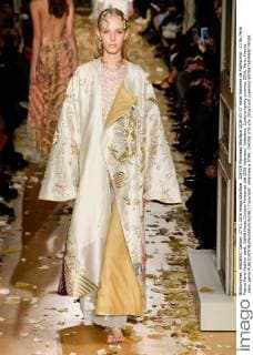 204338 Marineau Starface 2016-01-27 Hotel Salomon de Rothschild - 11 Ru Paris France Paris Fashion week. Defilé Haute Couture Printemps été 2016 Valentino. Valentino, Couture spring-summer 2016, Paris, France _sans_perso  Copyright: xMarineaux STAR_204338_078