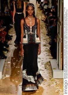 204338 Marineau Starface 2016-01-27 Hotel Salomon de Rothschild - 11 Ru Paris France Paris Fashion week. Defilé Haute Couture Printemps été 2016 Valentino. Valentino, Couture spring-summer 2016, Paris, France _sans_perso  Copyright: xMarineaux STAR_204338_115