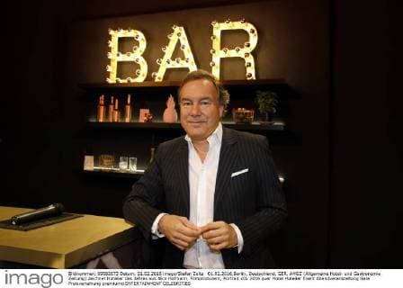 01.02.2016,Berlin, Deutschland, GER, AHGZ (Allgemeine Hotel- und Gastronomie Zeitung) zeichnet Hotelier des Jahres aus.Nico Hofmann, Filmproduzent, Portrait