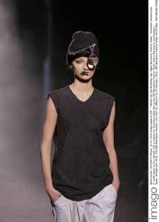 Themen der Woche Bilder des Tages Barcelona Fashion Week - Oscarleon Modenschau A model takes to the catwalk with a creation by Oscarleon label during the 080 Barcelona Fashion Week held in Barcelona, northeastern Spain, 03 February 2016. The 080 Barcelona Fashion runs from 01 February to 05 February 2016. 080 Barcelona Fashion Week !ACHTUNG: NUR REDAKTIONELLE NUTZUNG!  20160203-635901197199805630