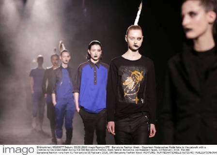 Barcelona Fashion Week - Oscarleon Modenschau Model take to the catwalk with a creation by Oscarleon label during the 080 Barcelona Fashion Week held in Barcelona, northeastern Spain, 03 February 2016. The 080 Barcelona Fashion runs from 01 February to 05 February 2016. 080 Barcelona Fashion Week !ACHTUNG: NUR REDAKTIONELLE NUTZUNG!  20160203-635901197278273630