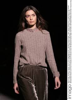 Barcelona Fashion Week - Lebor Gabala Modenschau A model takes to the catwalk with a creation by Lebor Gabala label during the 080 Barcelona Fashion Week held in Barcelona, northeastern Spain, 03 February 2016. The 080 Barcelona Fashion runs from 01 February to 05 February 2016. 080 Barcelona Fashion Week !ACHTUNG: NUR REDAKTIONELLE NUTZUNG!  20160203-635901225107152195