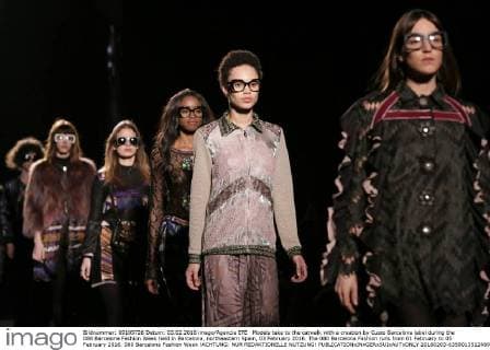Models take to the catwalk with a creation by Custo Barcelona label during the 080 Barcelona Fashion Week held in Barcelona, northeastern Spain, 03 February 2016. The 080 Barcelona Fashion runs from 01 February to 05 February 2016. 080 Barcelona Fashion Week !ACHTUNG: NUR REDAKTIONELLE NUTZUNG!  20160203-635901351246911037