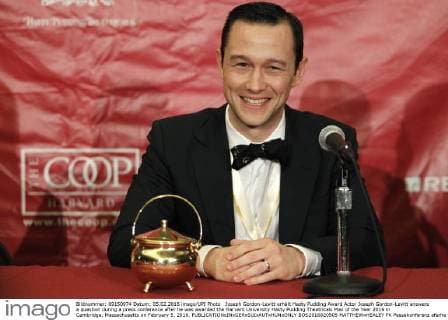 Joseph Gordon-Levitt erhält Hasty Pudding Award Actor Joseph Gordon-Levitt answers a question during a press conference after he was awarded the Harvard University Hasty Pudding Theatricals Man of the Year 2016 in Cambridge, Massachusetts on February 5, 2016.  BOS2016020505 MATTHEWxHEALEY