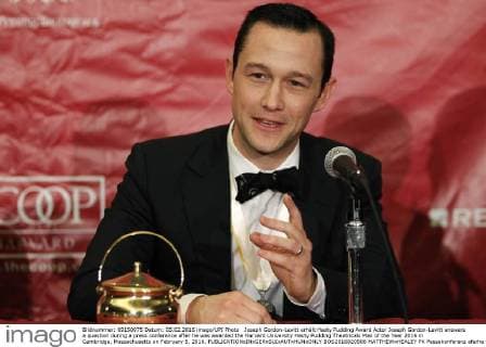 Joseph Gordon-Levitt erhält Hasty Pudding Award Actor Joseph Gordon-Levitt answers a question during a press conference after he was awarded the Harvard University Hasty Pudding Theatricals Man of the Year 2016 in Cambridge, Massachusetts on February 5, 2016.  BOS2016020506 MATTHEWxHEALEY
