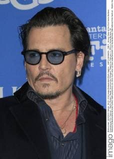 SANTA BARBARA - FEB 4: Johnny Depp at the 31st Santa Barbara International Film Festival - Maitlin Modern Master Award at the Arlington Theatre on February 4, 2016 in Santa Barbara, CA  KathyxHutchins