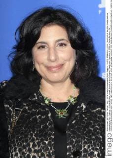 SANTA BARBARA - FEB 4: Sue Kroll at the 31st Santa Barbara International Film Festival - Maitlin Modern Master Award at the Arlington Theatre on February 4, 2016 in Santa Barbara, CA  KathyxHutchins