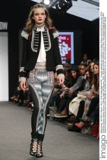 A model presents the creations of Highly Preppy during the first journey of the MFSHOW Woman Fashion Show in Madrid, Spain, 08 February 2016. MFSHOW WOMAN FASHION !ACHTUNG: NUR REDAKTIONELLE NUTZUNG!  GRA389 20160208-635905551540571182