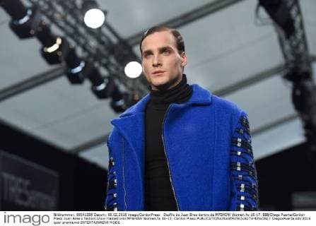 Desfile de Juan Brea dentro de MFSHOW Women.fw 16-17. 588 Diego Puerta Cordon Press Juan Brea s fashion show framed into MFSHOW Women.fw 16-17. Cordon Press  DiegoxPuerta