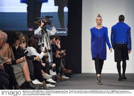 Desfile de Juan Brea dentro de MFSHOW Women.fw 16-17. 588 Diego Puerta Cordon Press Juan Brea s fashion show framed into MFSHOW Women.fw 16-17. Cordon Press  DiegoxPuerta