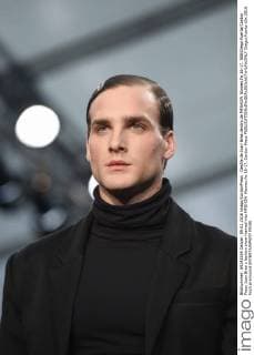 Desfile de Juan Brea dentro de MFSHOW Women.fw 16-17. 588 Diego Puerta Cordon Press Juan Brea s fashion show framed into MFSHOW Women.fw 16-17. Cordon Press  DiegoxPuerta