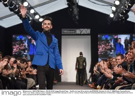 Desfile de Juan Brea dentro de MFSHOW Women.fw 16-17. 588 Diego Puerta Cordon Press Juan Brea s fashion show framed into MFSHOW Women.fw 16-17. Cordon Press  DiegoxPuerta
