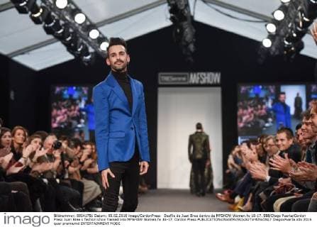 Desfile de Juan Brea dentro de MFSHOW Women.fw 16-17. 588 Diego Puerta Cordon Press Juan Brea s fashion show framed into MFSHOW Women.fw 16-17. Cordon Press  DiegoxPuerta