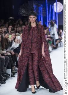 Madrid Fashion Week - MFS Modenschau Model Helen Lindes walks the catwalk during Tresemme fashion show during MFS in Madrid, Spain. February 09, 2016.  (20160209005)