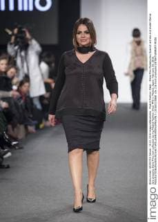 Madrid Fashion Week - Elena Miro Modenschau Spanish actress and model Marisa Jara presents Elena Miro new collection during Madrid Fashion Show MFS in Madrid, Spain. February 10, 2016.  (20160210069)