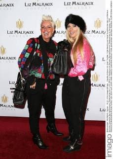 Claudia Gülzow mit ihrer Tochter Yulie Kendra und Hund Sunshine bei der Liz Malraux Summer Romance Spring Summer Modenschau am 11.02.2016 in Hamburg Liz Malraux Spring Summer Modenschau in Hamburg, 2016 